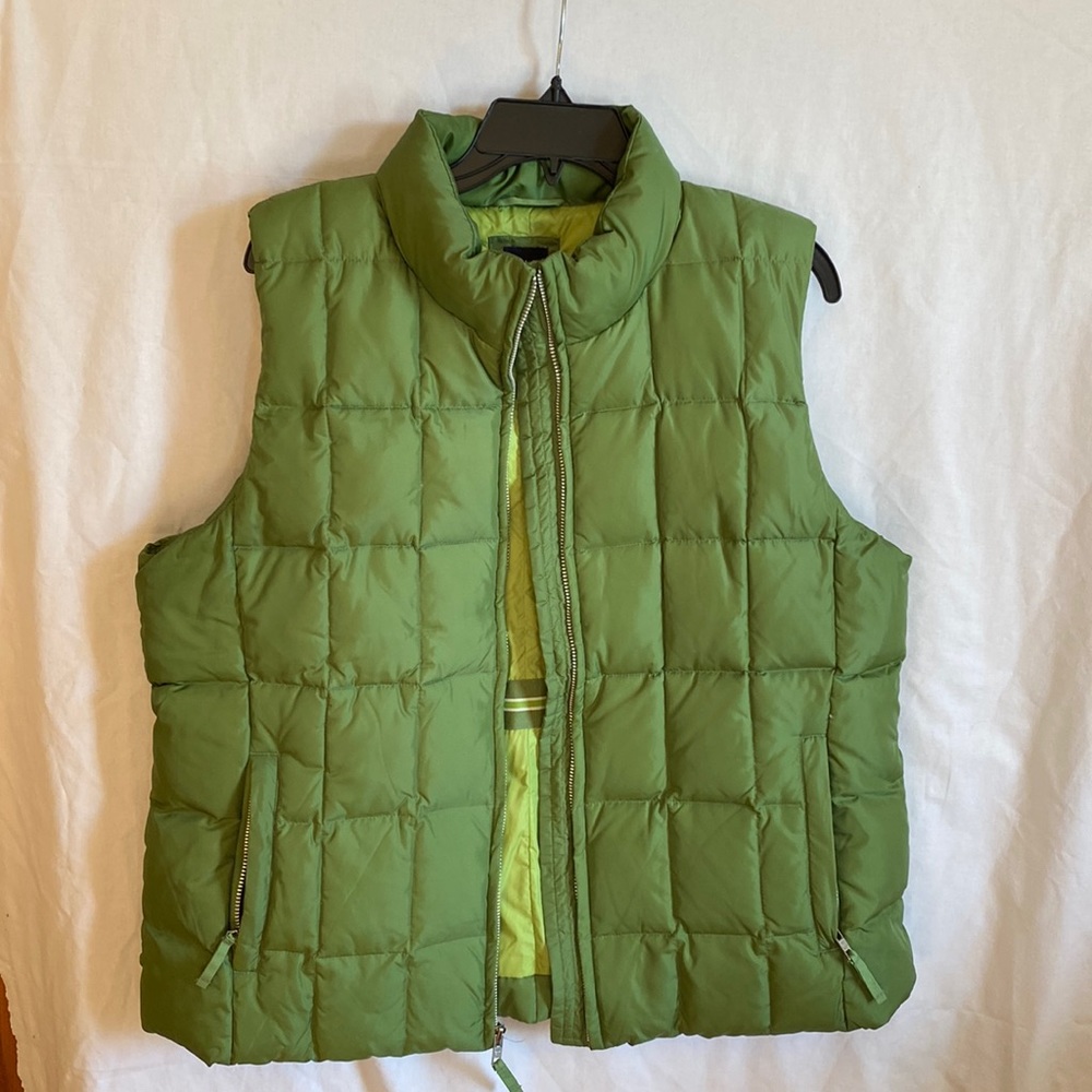 Gap Puffer Vest worn once, Down filled, Kelly green outside lime green liner